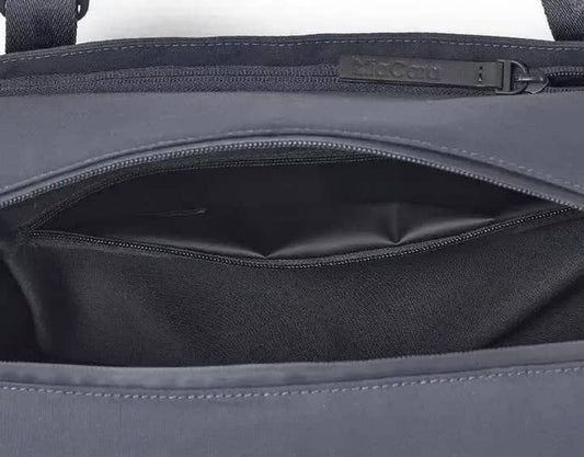Stylish a weekender bag with water repellent feature