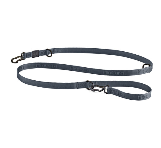 Adjustable long dog leash with aluminium carabiners