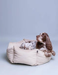 Φόρτωση εικόνας στο πρόγραμμα προβολής Gallery, Dog bed VELUDO hexagon greige Lillabel
