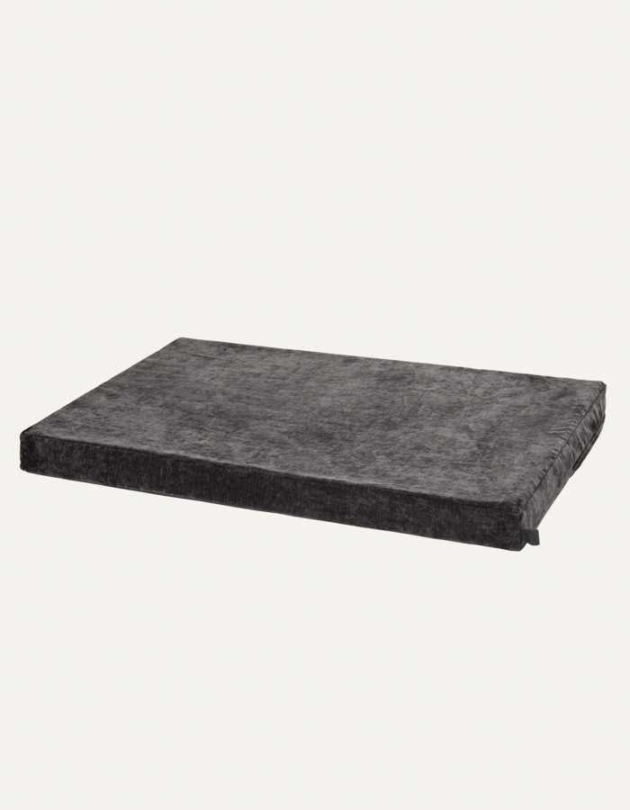 Dual-layer foam dog bed for joint support