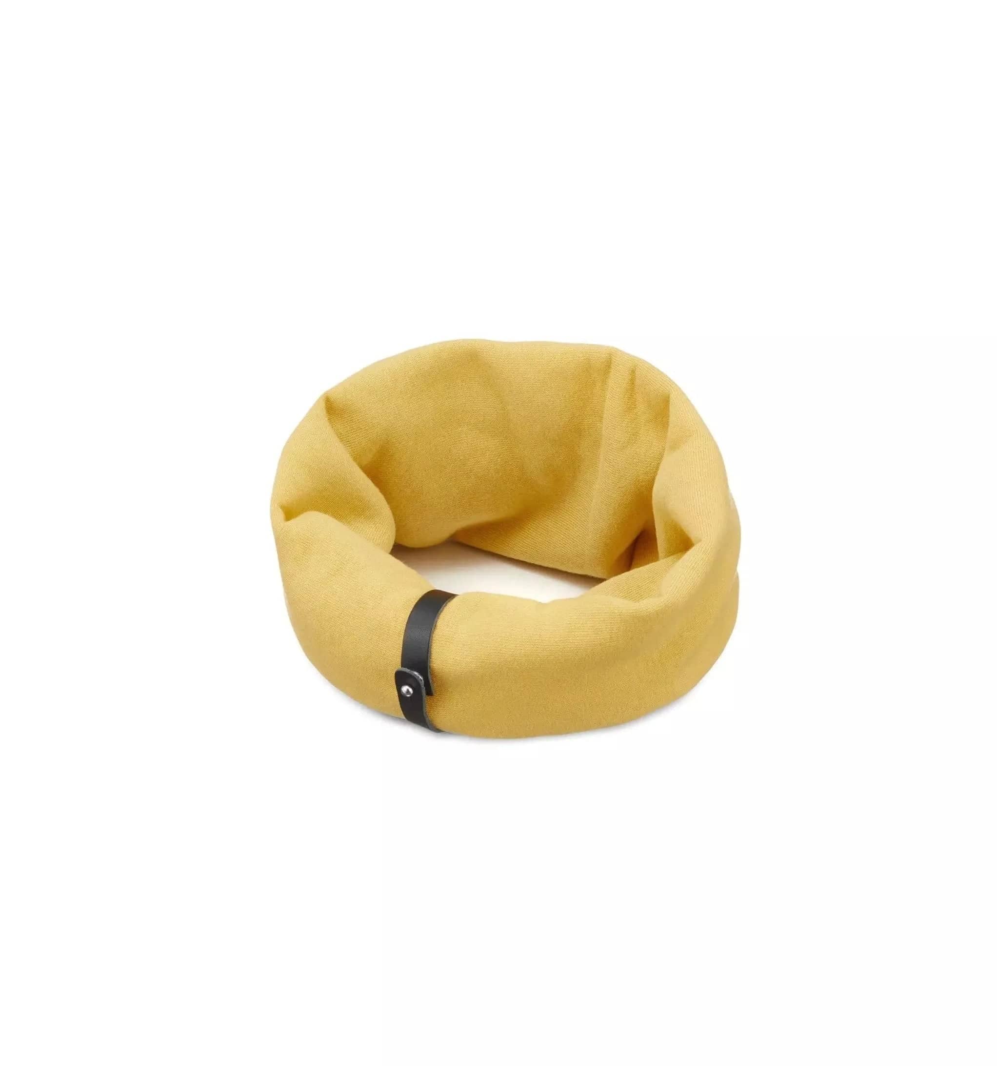 Comfortable and warm neck accessory for dogs